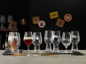 Werbefotografie Studio Oberfranken Leere und halb gefüllte Tastinggläser für Craftbeer, hergestellt von Spiegelau. Feigefotodesign