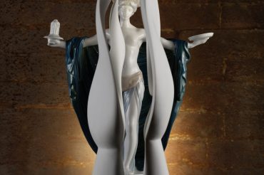 Produktfotografie Porzellanfigur Produktfotografie Tempelweihe und Skulptur Moon Head im Zuge der Jubiläumsausstellung Rosenthal im Porzellanikon Hohenberg an der Eger Selb. Feigefotodesign