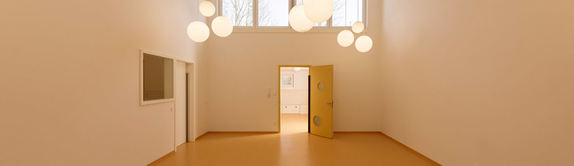 Architekturfotografie Fotograf Studio Oberfranken architekturaufnahme eines raumes im kindergarten hof